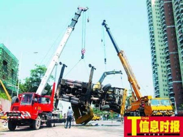 高平市吊车出租电话_吊车租赁在上下降上需注意事项
